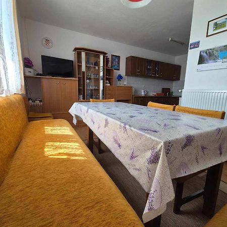 Guesthouse Milka Poljanak Eksteriør bilde